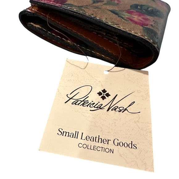 Patricia Nash Astra Wallet P1663149X Vintage Victorian Garden RFID, NWT - Picture 5 of 12